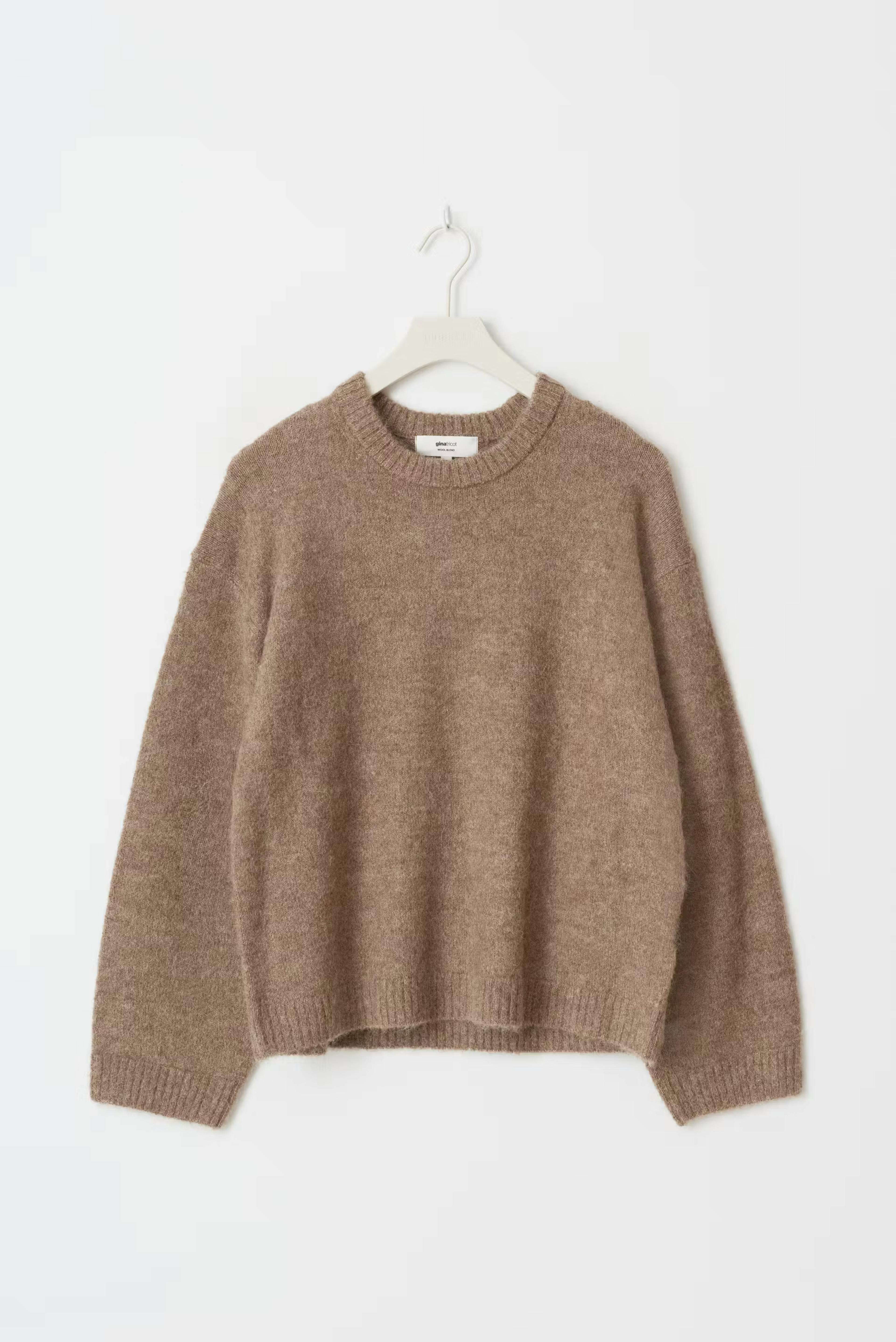 Crew neck knitted sweater