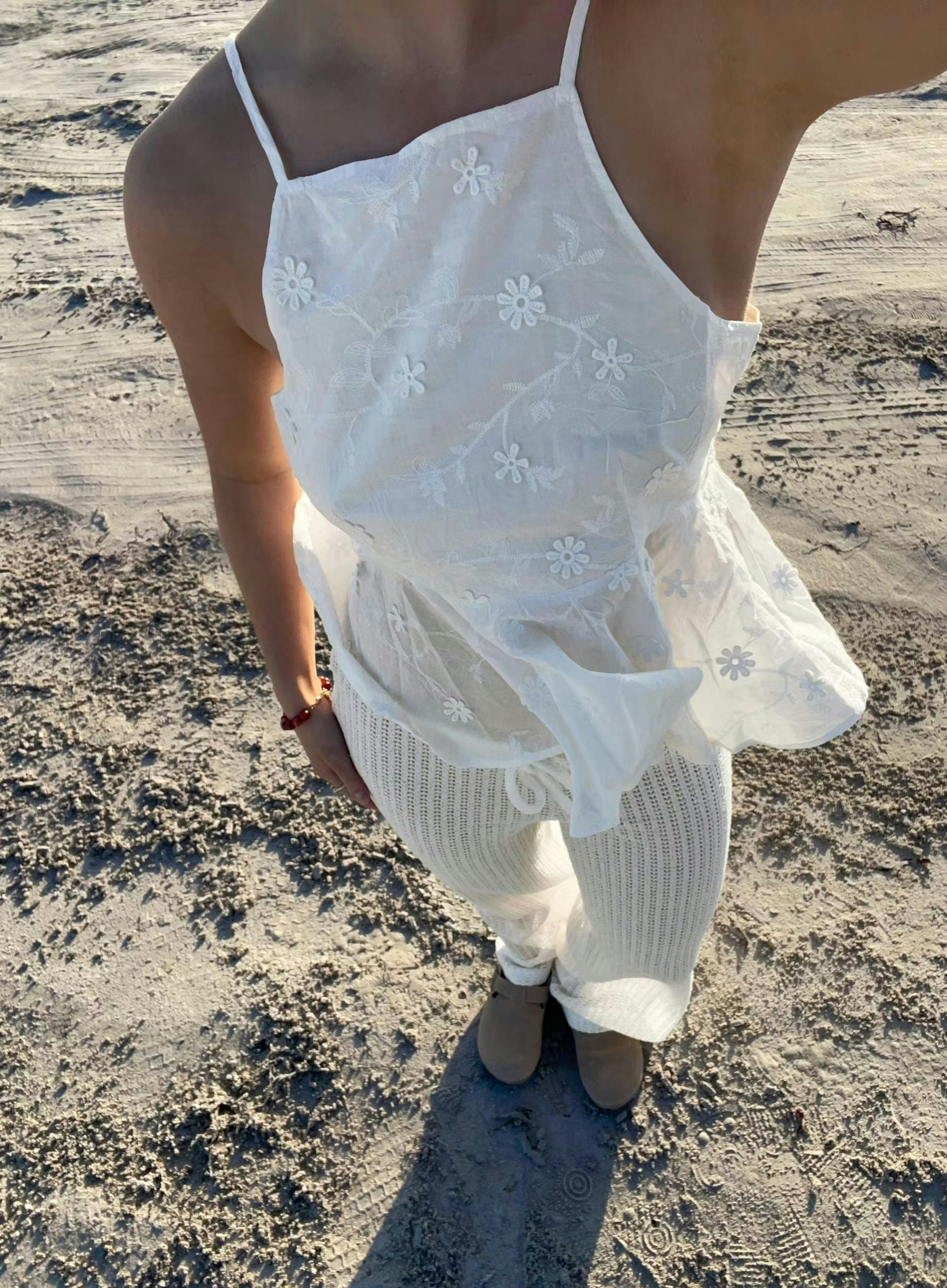 Halterneck anglaise top