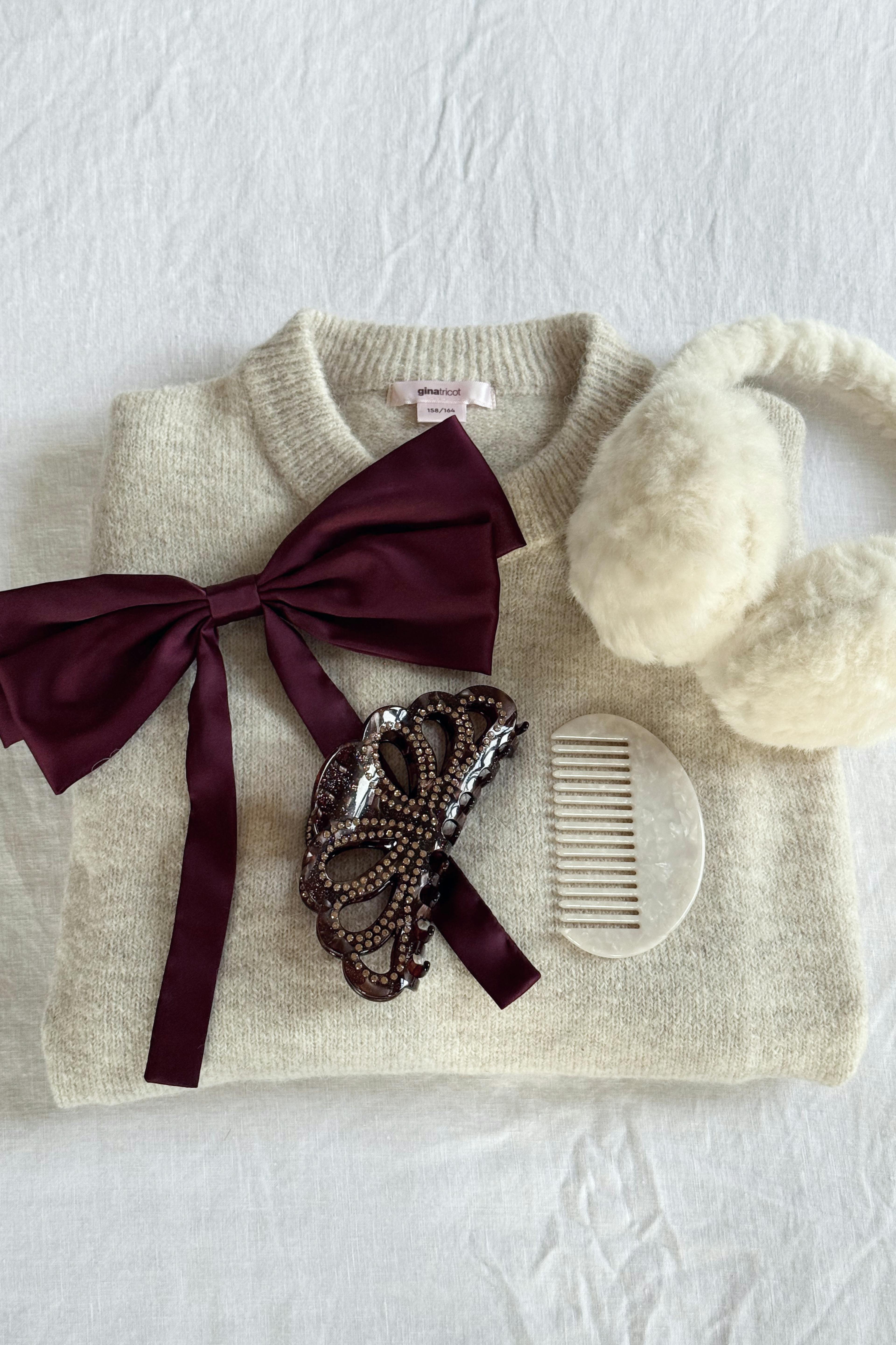 Y oversized knitted sweater