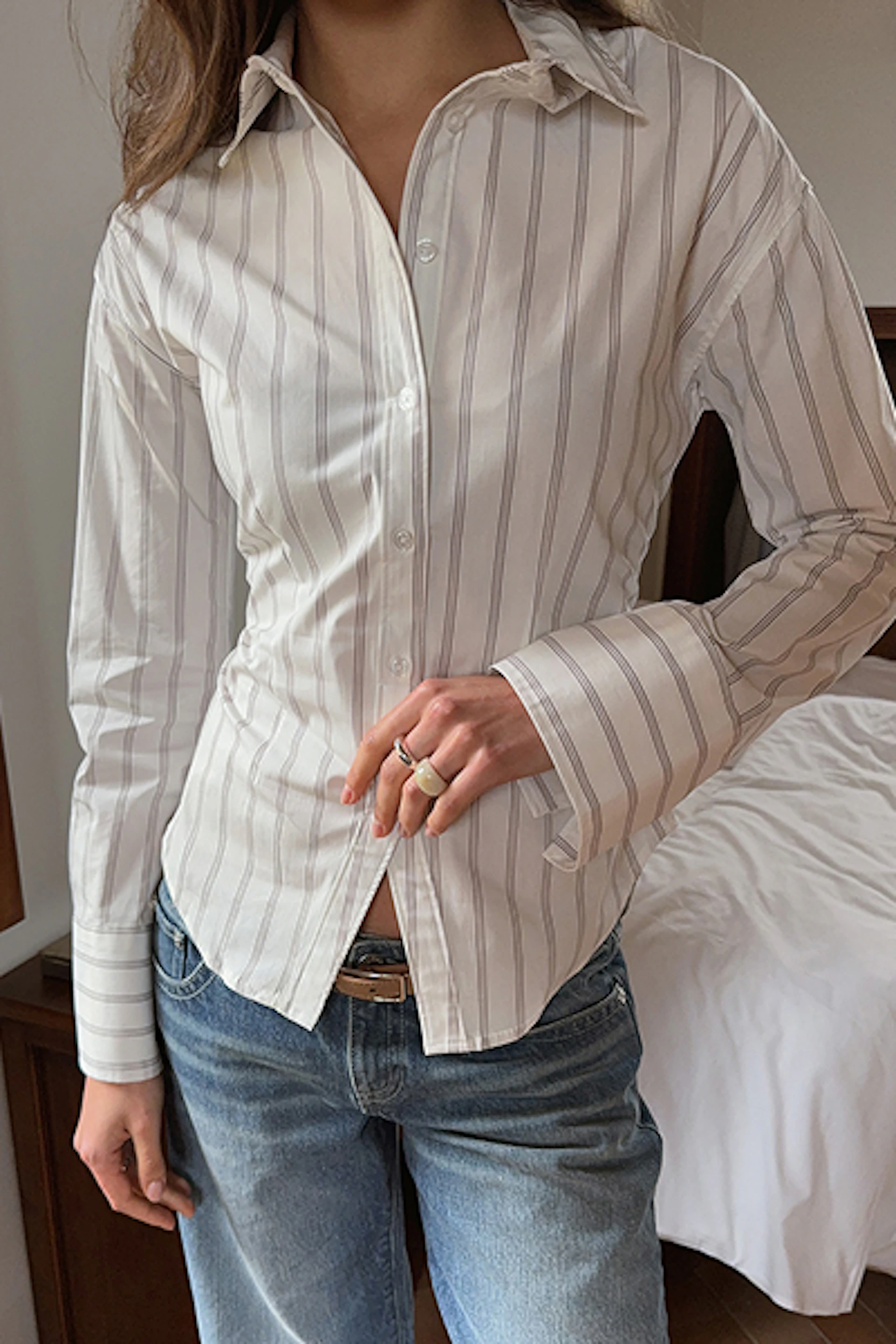 Skulpturierte Damenoberteile