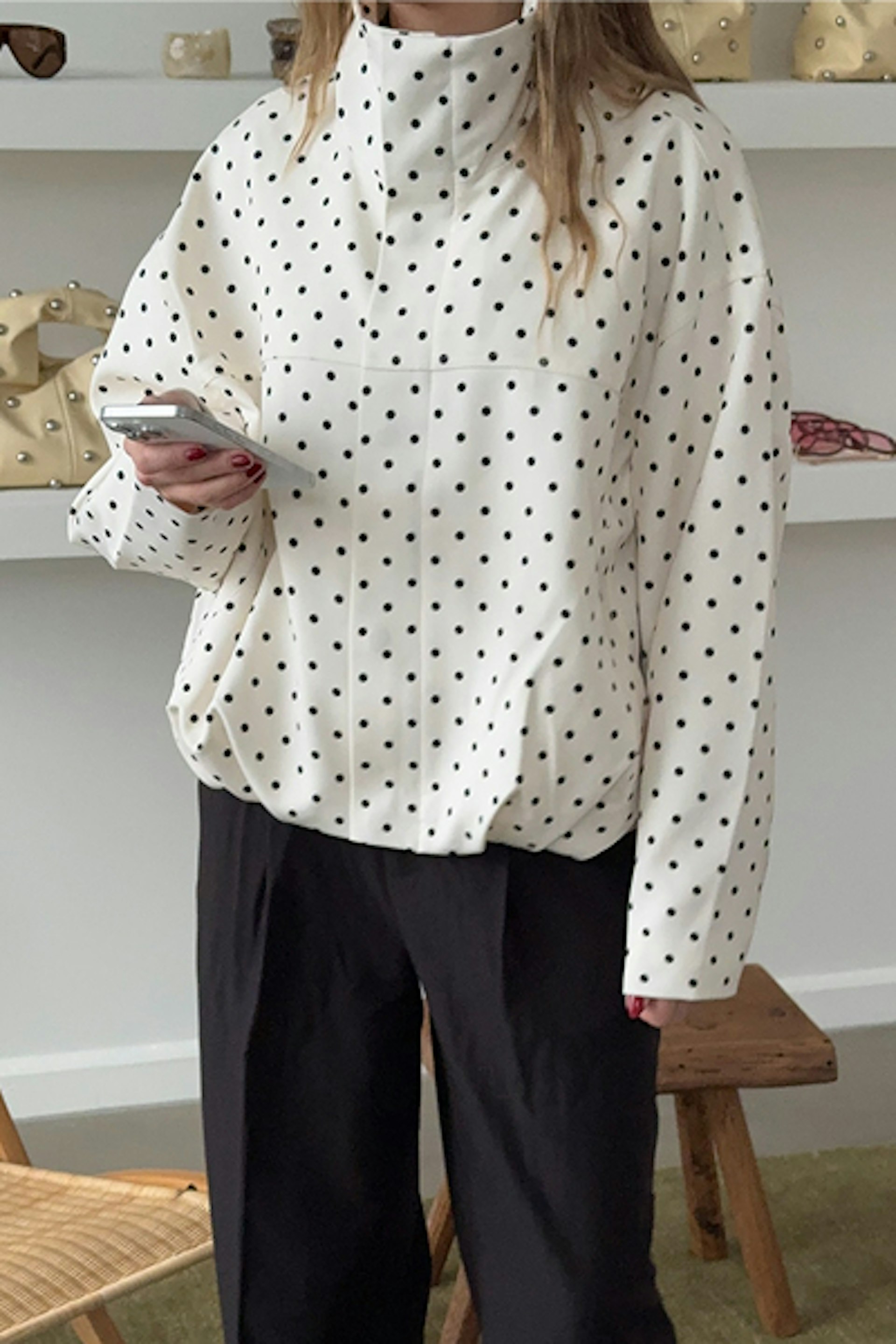 Vêtements pour femmes à pois.