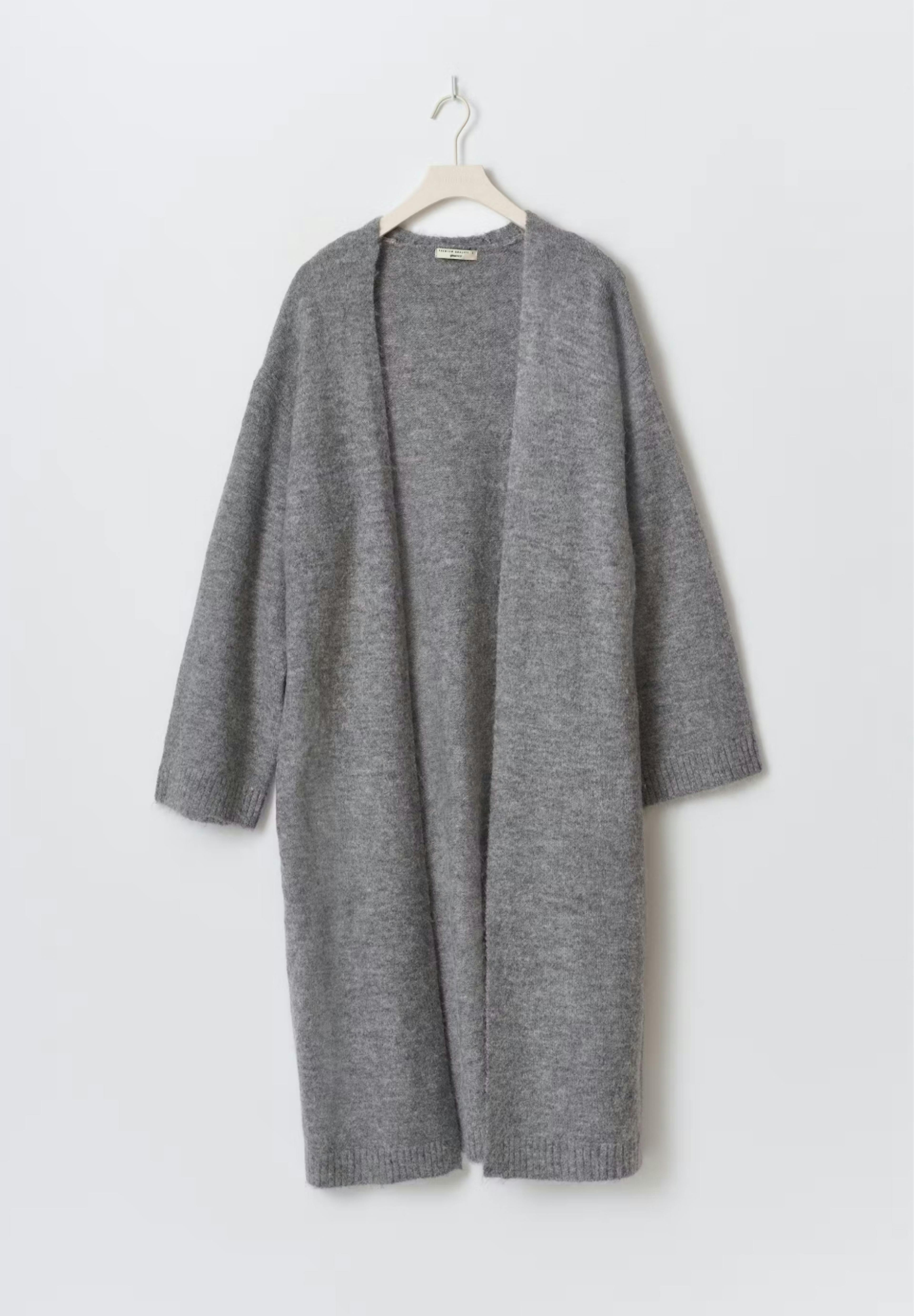 Long knitted cardigan