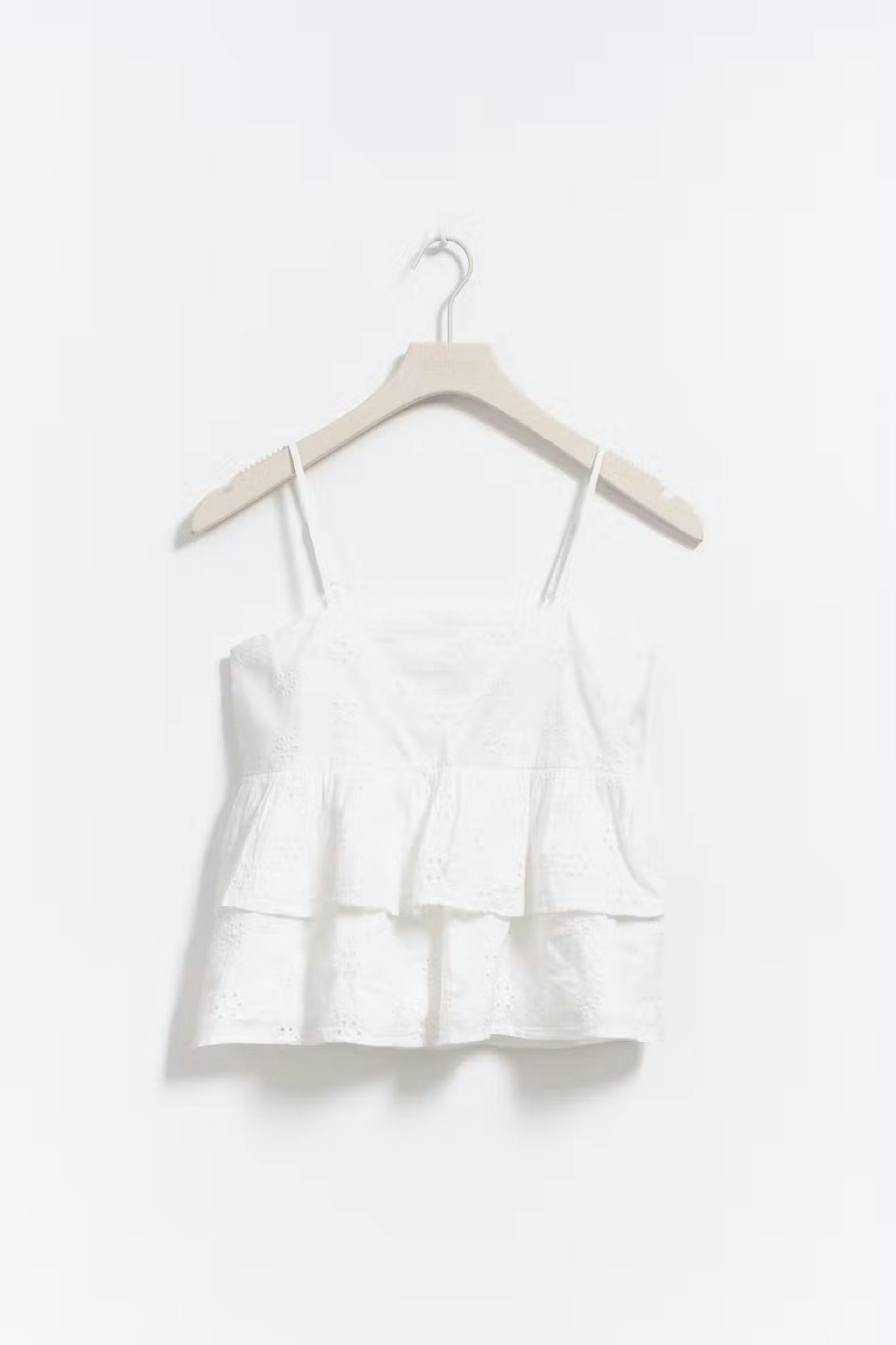 Y anglaise frill top