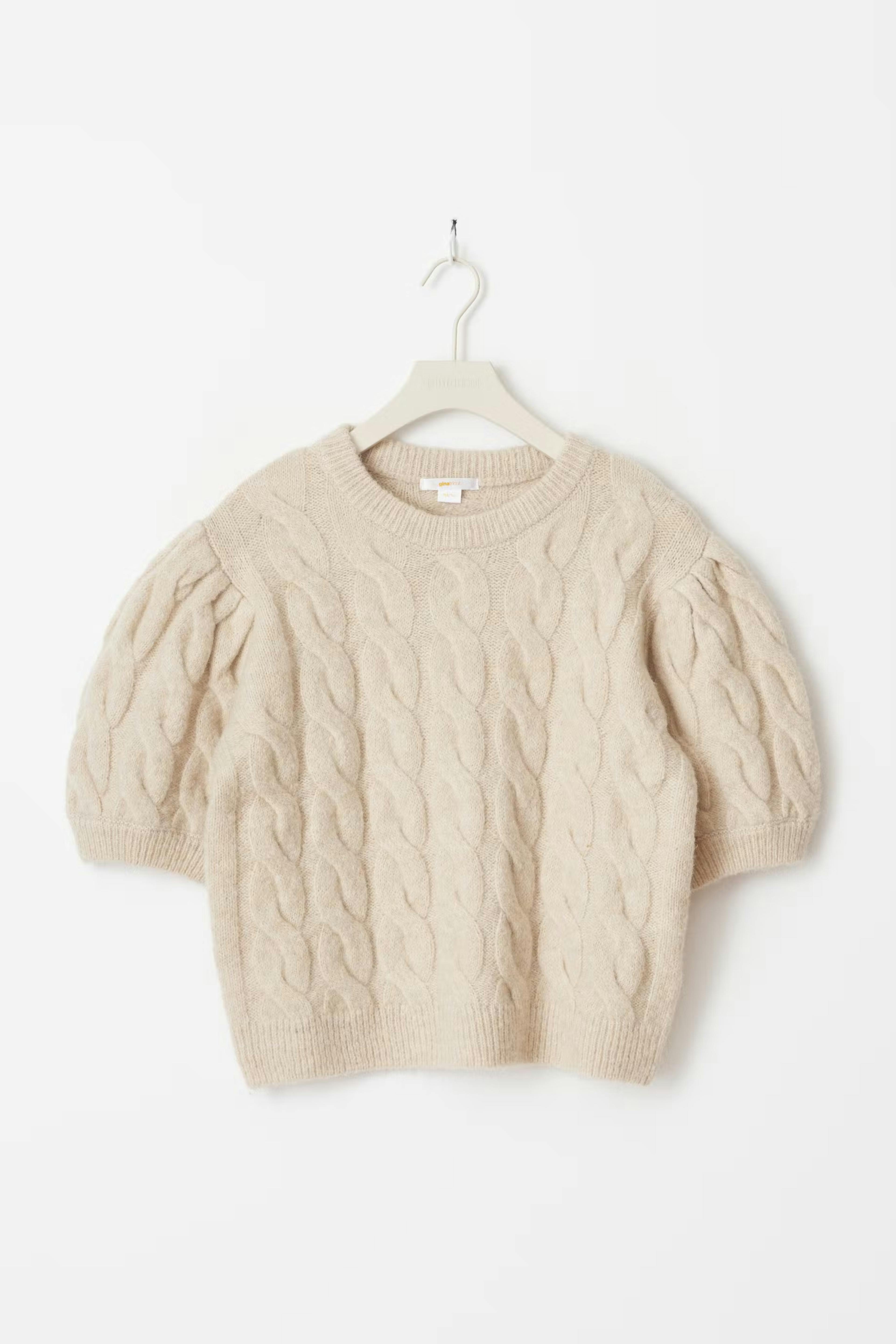 y puff sleeve kn top